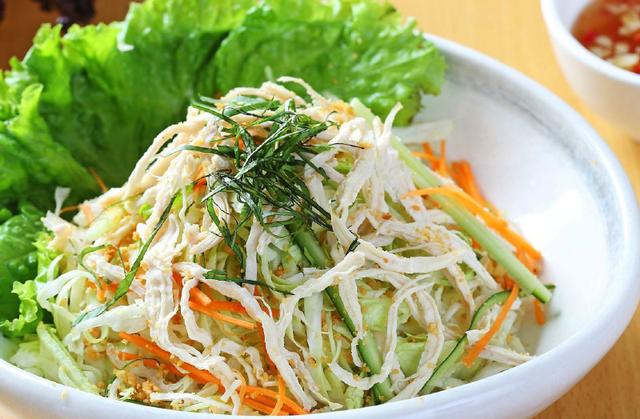 夏天到了，做凉拌菜只要这个配方就够了，素菜、荤菜皆宜