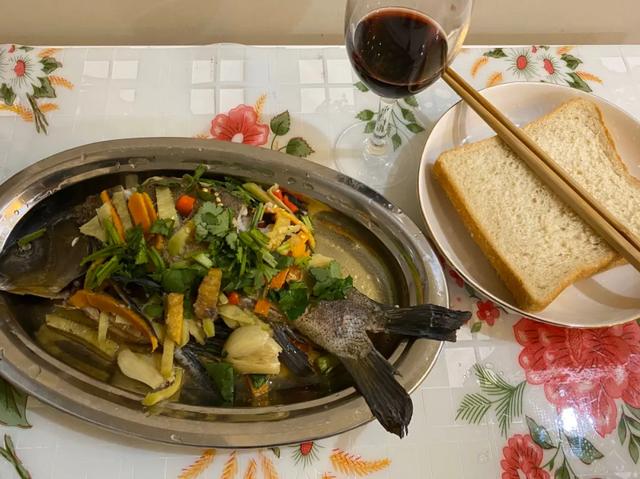 心理暗示:其实快乐很简单,只是你总是去盯着一些负面的事情